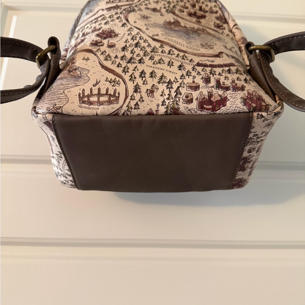Loungefly Harry Potter Map Backpack - Picture 3 of 4